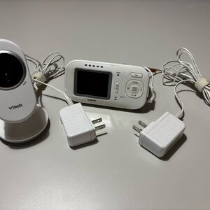 VTech White Baby Monitor with Camera and Parent Unit